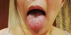 [Discount sale in progress !!] [Amateur female college student] 20-year-old chubby amateur girl&#39;s bad breath Smell and ascend with handjob [Severe odor]