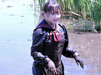 Sailor uniform / muddy 11